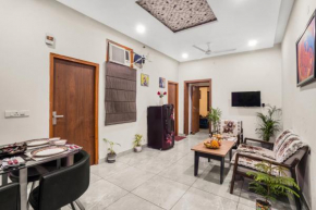 Homlee-Luxurious 2BHK Apt with Kitchen near Metro